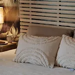 Mariposa Boutique Apartment